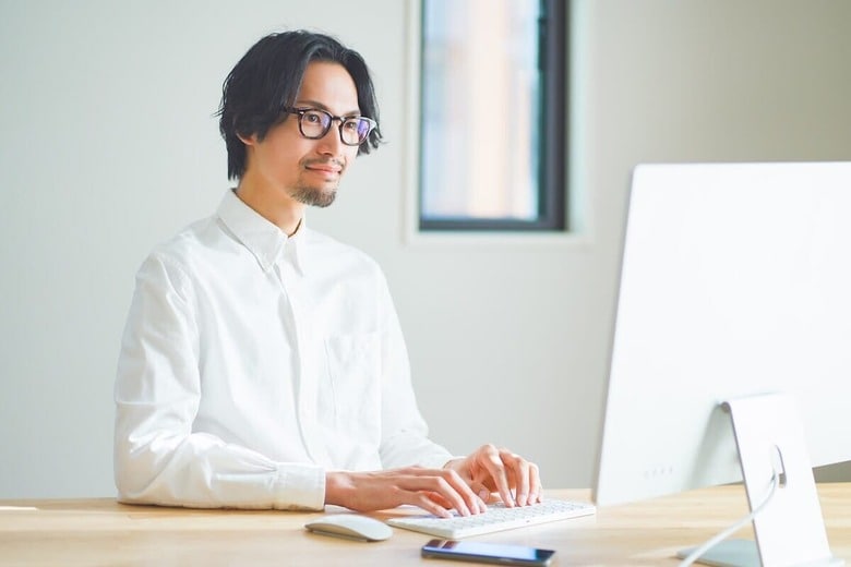 AIツール利用、止められない現実...半数が「禁止」を無視（写真はイメージです）　Shutterstock