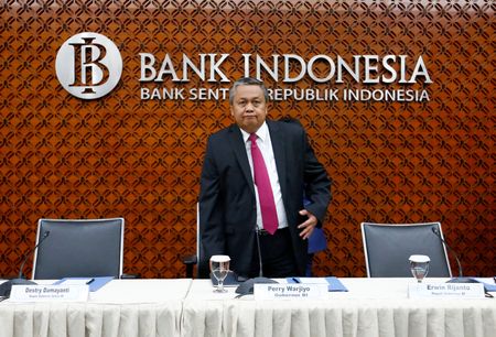 　２月１６日、インドネシア中央銀行のペリー・ワルジヨ総裁（写真）は、新興国市場は米国の利上げを含めた今年の世界的な金融引き締めサイクルを前回よりも「はるかにうまく」対処できるとの見方を示した。写真はジャカルタで２０１９年１２月撮影（２０２２年　ロイター／Ajeng Dinar Ulfiana）