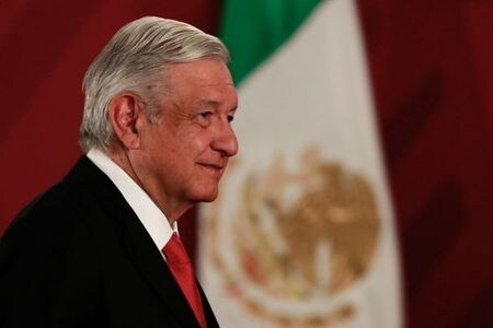 　１月８日、メキシコのロペスオブラドール大統領は定例会見で、石油・ガス開発権益の売却入札を今年再開する考えはないと述べた。メキシコ市で２０１９年１２月撮影（２０２０年　ロイター/Henry Romero）