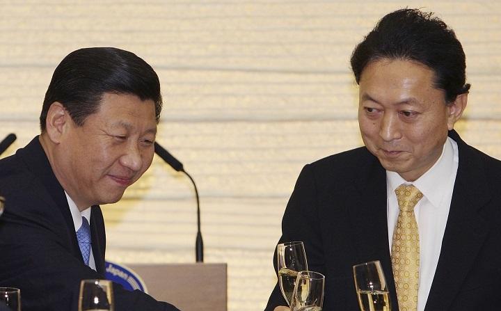 2009年、来日し歓迎夕食会に出席した時の習近平副主席と鳩山首相　Junko Kimura-REUTERS