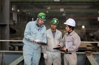 ここがヘンだよ日本の永住権...エリート外国人には「踏み台」に使われ、非エリートには差別的