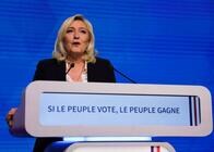 フランス大統領選､マクロンとルペンが24日に決選投票　大接戦見通し