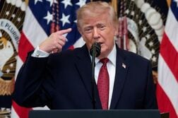 トランプ氏、経済実績の説明「下手だった」　中間選挙控え