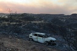 アングル：「避難勧告は一切届かず」、犠牲者13人のスペイン山火事　露わになった防災計画不足