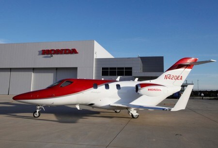 　２月２２日、ホンダのビジネスジェット機「ホンダジェット」の２０１７年の納入機数が、小型ジェット機部門（定員１０人未満）で米セスナの競合機を抜き、初めて世界トップとなった。写真は「ホンダジェット」。ノースカロライナ州グリーンズボロで２０１６年１１月撮影（2018年　ロイター／Maki Shiraki）