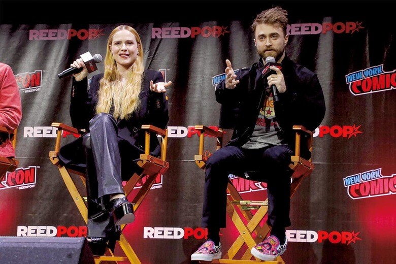 実在のコメディアンのパロディー伝記的映画で共演したラドクリフ（右）とウッド　ASTRID STAWIARZ/GETTY IMAGES FOR REEDPOP