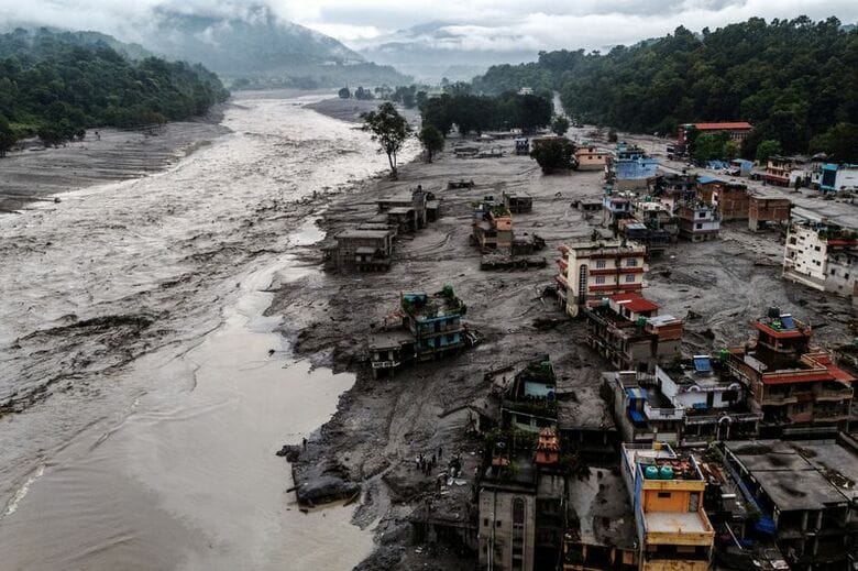 写真は土石流の被害を受けた現場。8月30日、ネパール中部ヌワコット郡で撮影。 REUTERS/Athit Perawongmetha