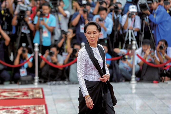 来日したスーチーにロヒンギャの嘆きは届くか（写真は7月、ヤンゴン）　Ann Wang-REUTERS