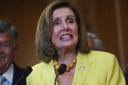 　８月３１日、中国政府は、気候変動問題を巡る米国との２国間協議について、ペロシ米下院議長（写真）による今月の台湾訪問が残した「負の影響」を米政府が払拭することが再開の条件になると表明した。写真はワシントンで１２日撮影（２０２２年　ロイター／Leah Millis ）