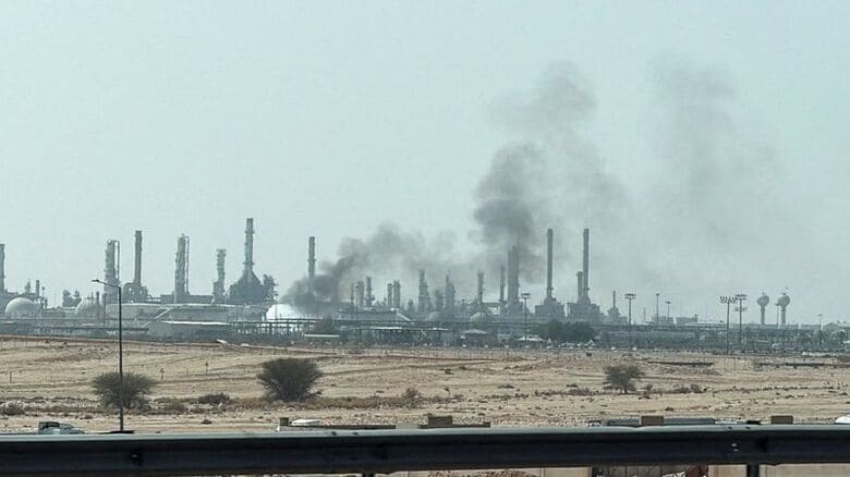 2026年10月3日、サウジアラビアのリヤド南部にあるアラムコ製油所。REUTERD/Stringer