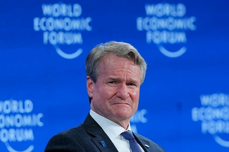 写真は米金融大手バンク・オブ・アメリカ（ＢｏｆＡ）のモイニハン最高経営責任者（ＣＥＯ）。1月20日、スイスのダボスで撮影。 REUTERS/Denis Balibouse