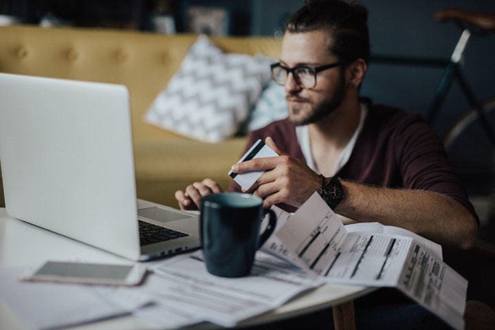 若者の3人に1人が数百万円の借金を背負っている　Anchiy/iStock.