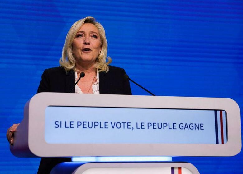4月10日に実施されたフランス大統領選の第1回投票は、現職のマクロン大統領と極右候補のマリーヌ・ルペン氏（写真）が今月24日の決選投票に進む見通しとなった。パリで撮影（2022年　ロイター//Pascal Rossignol）