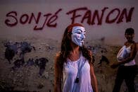 怒りと液状化の時代を生き抜くために必要な「人と人をつなぐ物語の力」