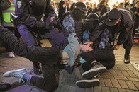 プーチンの部分動員令によってロシアが分裂？　ロシア人男性の国外脱出が止まらない