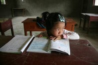 歴史的改革の農業戸籍廃止で、中国「残酷物語」は終わるか