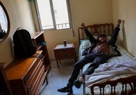 「このアパートは旅行者専用になる」 観光ブームに住む家を追われる貧困層...スペインで問題深刻化