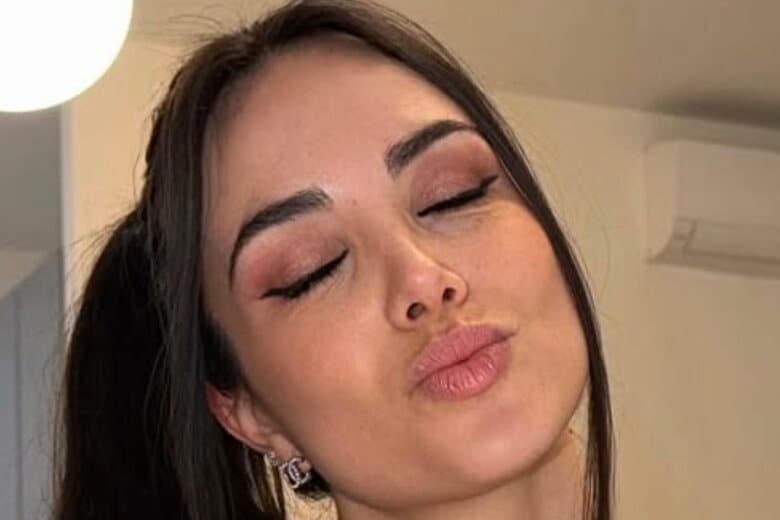 「その服装はアリ？」人気女性リポーターが炎上　スタジアム投稿に批判殺到　giusymeloni-Instagram