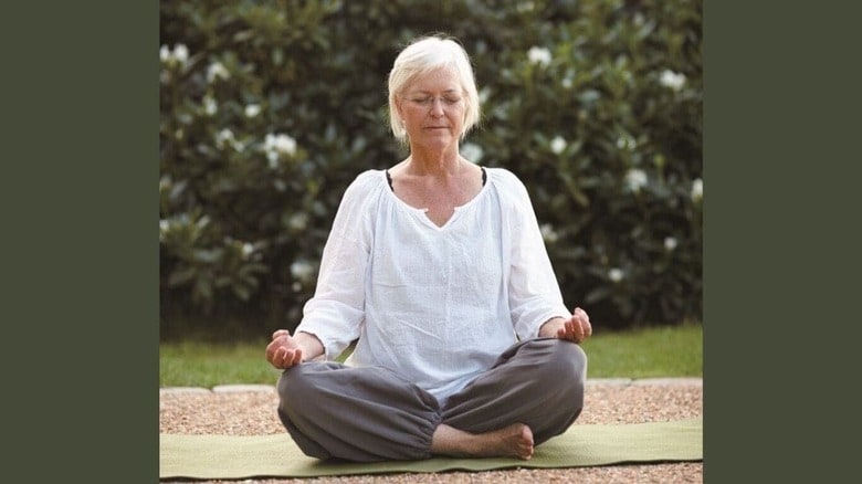 正しい瞑想は思考を明晰にし、ストレスや孤独を感じにくくさせる　PEOPLEIMAGES／SHUTTERSTOCK