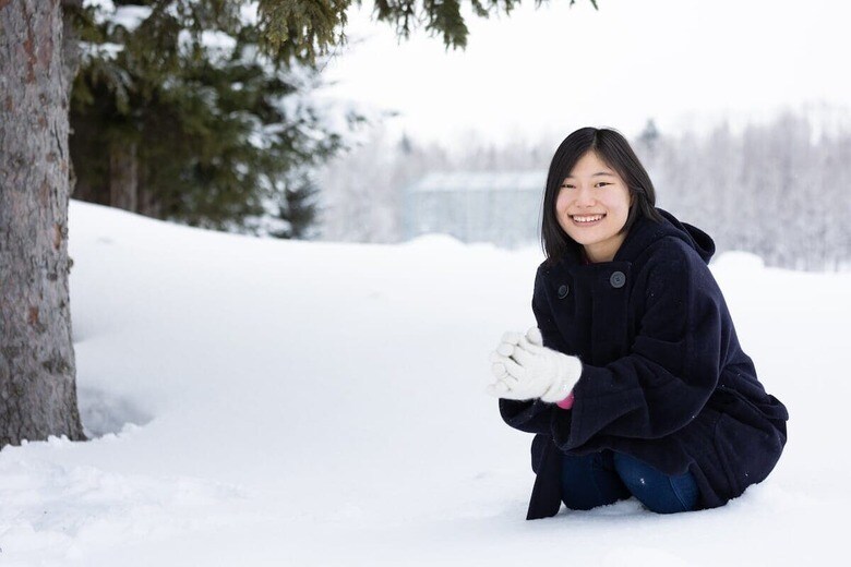 北海道下川町でインターンシップ後、そのまま下川町役場に就職。現在は下川町に在籍しつつ、環境省の仕事に従事する清水 瞳さん