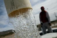 水の先物取引が米国で開始される