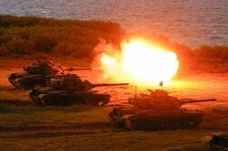 台湾、中国軍の空挺上陸作戦を阻止する軍事演習を実施
