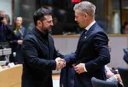 ハンガリー首相、ゼレンスキー氏と初会談　両国関係の再構築で合意