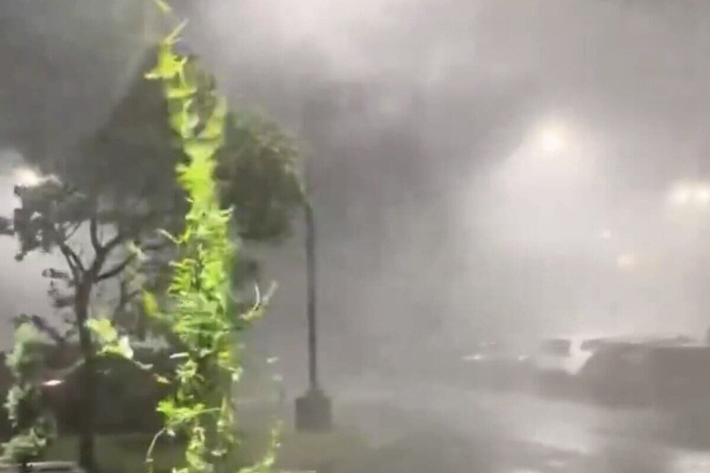 オクラホマ州・バートルズビルの竜巻、ホテルにいた2人が命がけで撮った映像　@rawsalerts-X