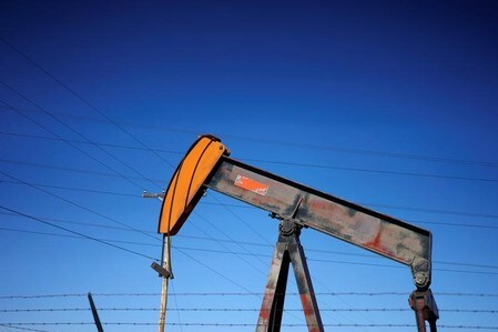 　６月１３日、アジア時間の取引で、原油先物価格は下落。米国からの供給増加や、石油輸出国機構（ＯＰＥＣ）による減産が緩和するとの見方が売り材料となった。写真はデンバーの