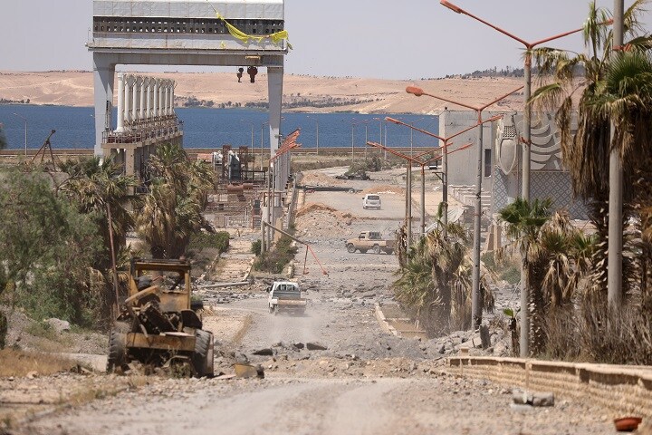 ISISから奪還したラッカの前衛基地アル・タブカ　Rodi Said-REUTERS