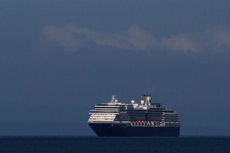 　２月１３日、新型コロナウイルスの感染者が船内にいるおそれがあるとして、日本などが入港を拒否したクルーズ船「ウエステルダム」（写真）が、入港を許可したカンボジアに到着した（２０２０年　ロイター）