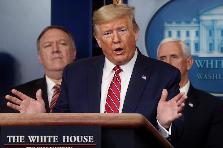 新型ウイルス肺炎の流行について会見するトランプ大統領（3月20日）　Jonathan Ernst-REUTERS