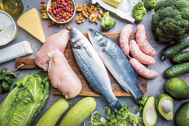 パン、ポテト、果物まで、糖質を極端に制限しなければならない　Roxiller/iStock.