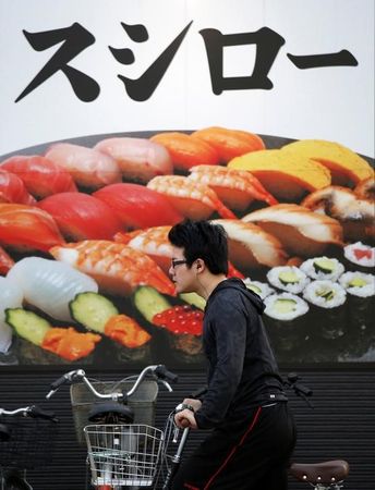 ＦＯＯＤ　＆　ＬＩＦＥ　ＣＯＭＰＡＮＩＥＳは１０日、２０２４年９月期連結業績予想（国際会計基準）を上方修正すると発表した。写真は、スシローのロゴ。２０１６年５月１４日に埼玉県川口市で撮影。（２０２４年　ロイター／Issei Kato）
