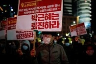 朴槿恵の影の黒幕、崔順実氏が検察に出頭「許してください」