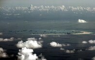 ベトナム、南シナ海の島で滑走路を延伸　輸送機や戦闘機の収容可能に