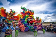 【世界の祭り】コロンビアの無形文化遺産「黒と白のカーニバル」とは？...人種と文化の多様性