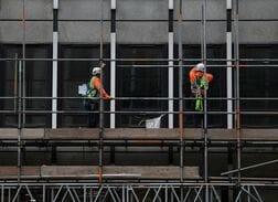英建設業ＰＭＩ、7月は44.7へ大幅上昇　商業・住宅建設改善