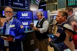 米国株式市場＝小反発、利回り低下でリスク選好高まる　モデルナ急騰