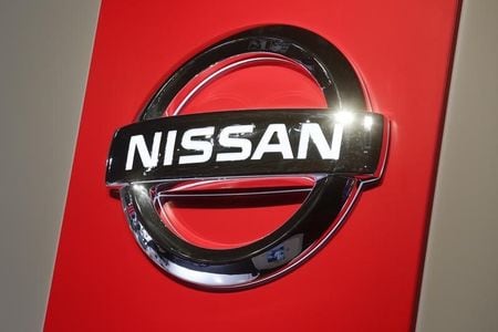 　５月１３日、日産自動車は、２０１６年３月期の連結営業利益が前期比１４．５％増の６７５０億円になる見通しと発表した。パリで昨年１０月撮影（２０１５年　ロイター/Benoit Tessier）