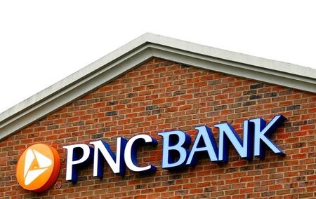　１１月１５日、米金融大手ＰＮＣファイナンシャル・サービシズ・グループは、スペインの銀行大手ＢＢＶＡの米国部門を現金１００億ドル以上で買収する方向で交渉を進めている。写真はノースカロライナ州で２０１２年４月撮影（２０２０年　ロイター／Chris Keane）