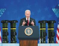 アメリカの大盤振る舞い──追加支援でウクライナは世界11位の軍事大国に