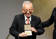 「サイエンスは暗記物ではない」ノーベル賞物理学者、真鍋博士の教育論