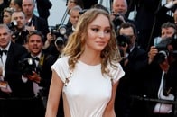 デップの娘、「親の七光り」と言われる苦悩を語るも「一般人の苦労わかってない」と批判の嵐