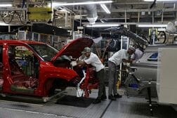 印マルチ・スズキ、下期は収益性改善へ　販売増と値上げで