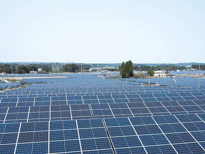 使われなくなった広大な農地が、メガソーラーに変わった（浪江町、20年）