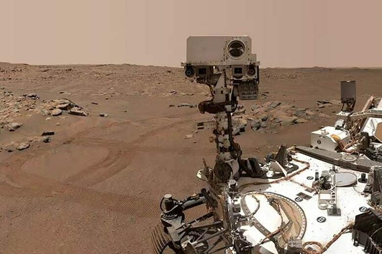 無人探査車「パーシビアランス」が２０２１年に火星で撮った「自撮り写真」。2021年9月10日撮影。NASA/JPL-CALTECH/MSSS/Handout via REUTERS/File Photo