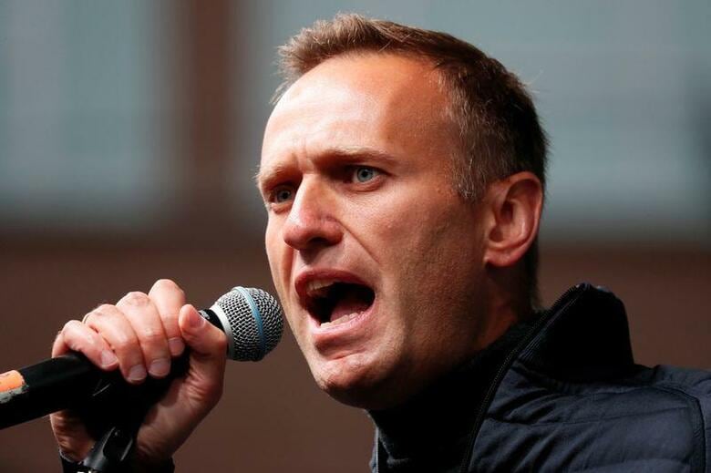 毒物を盛られた疑いがあるロシアの反体制派指導者ナワリヌイ氏(44)の容態について、同氏が治療のため入院しているドイツの首都ベルリンにあるシャリテ病院は人工的な昏睡状態から覚醒したと明らかにした。写真は2019年9月、モスクワで開かれた集会に参加するナワリヌイ氏(2020年　ロイター/Shamil Zhumatov)