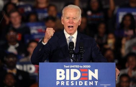 　２月２９日、米サウスカロライナ州で、１１月の大統領選挙に向けた民主党の候補者選びの予備選が行われ、バイデン前副大統領（写真）が圧倒的な勝利を収める見通しとなった（２０２０年　ロイター／Jim Urquhart）