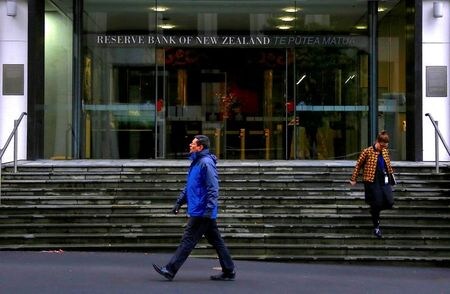 　６月２４日、ニュージーランド（ＮＺ）準備銀行（中央銀行）は、政策金利と資産買い入れ規模の維持を決定した。写真はニュージーランドで２０１７年７月撮影（２０２０年　ロイター／David Gray）